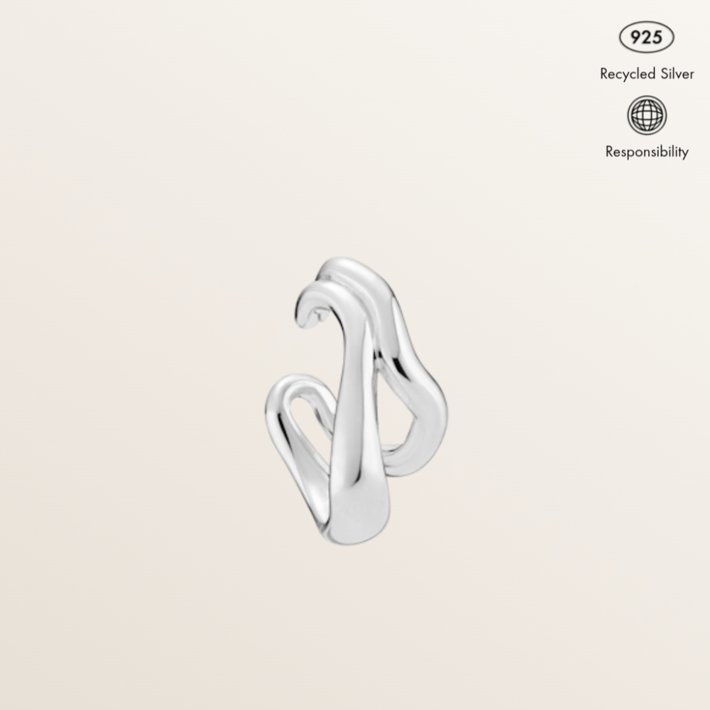 Maria Black River ear cuff